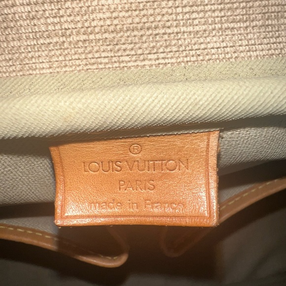 Authentic Louis Vuitton Monogram Deauville bag (Preowned) - Picture 8 of 16